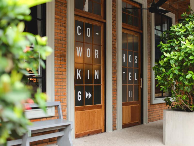 Oneday Hostel Sukhumvit 26 Bangkok Exterior photo