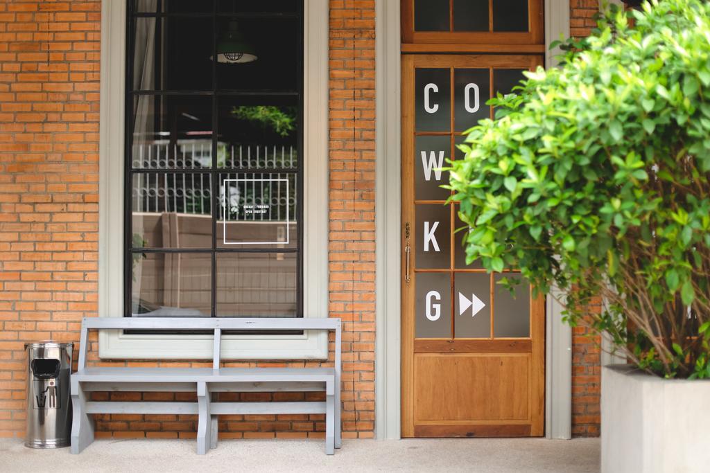 Oneday Hostel Sukhumvit 26 Bangkok Exterior photo