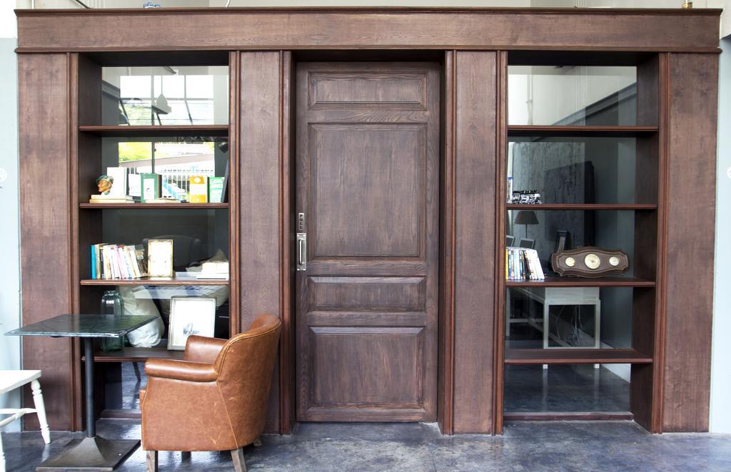 Oneday Hostel Sukhumvit 26 Bangkok Exterior photo