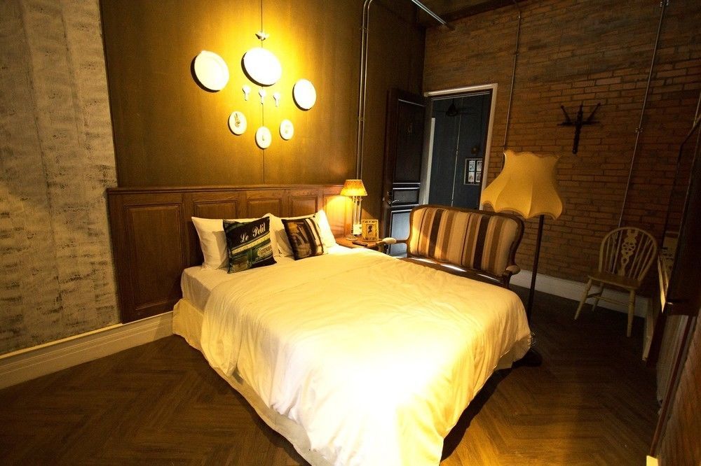 Oneday Hostel Sukhumvit 26 Bangkok Exterior photo