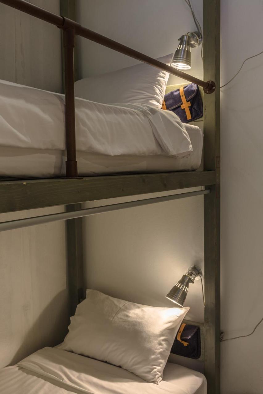 Oneday Hostel Sukhumvit 26 Bangkok Exterior photo